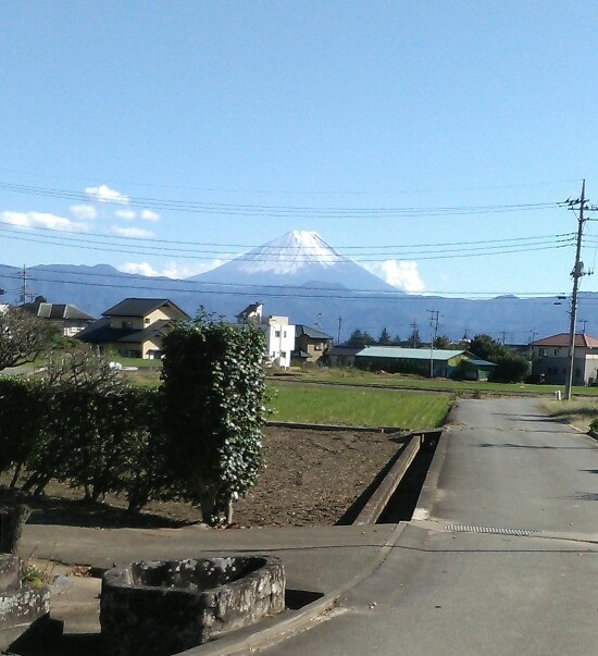 甘利不動堂からの富士山