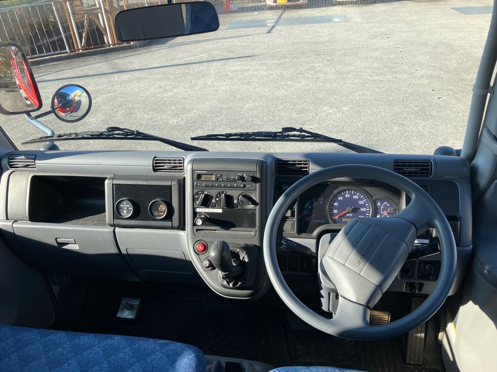 車内内装（ハンドル）