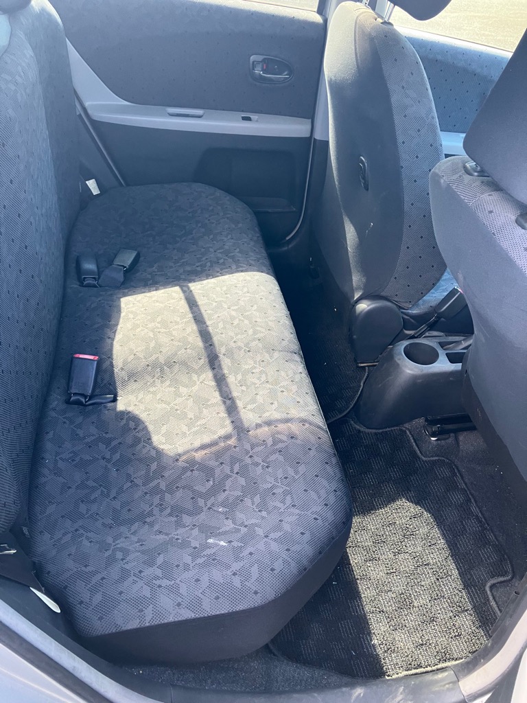 車両内装（後方）