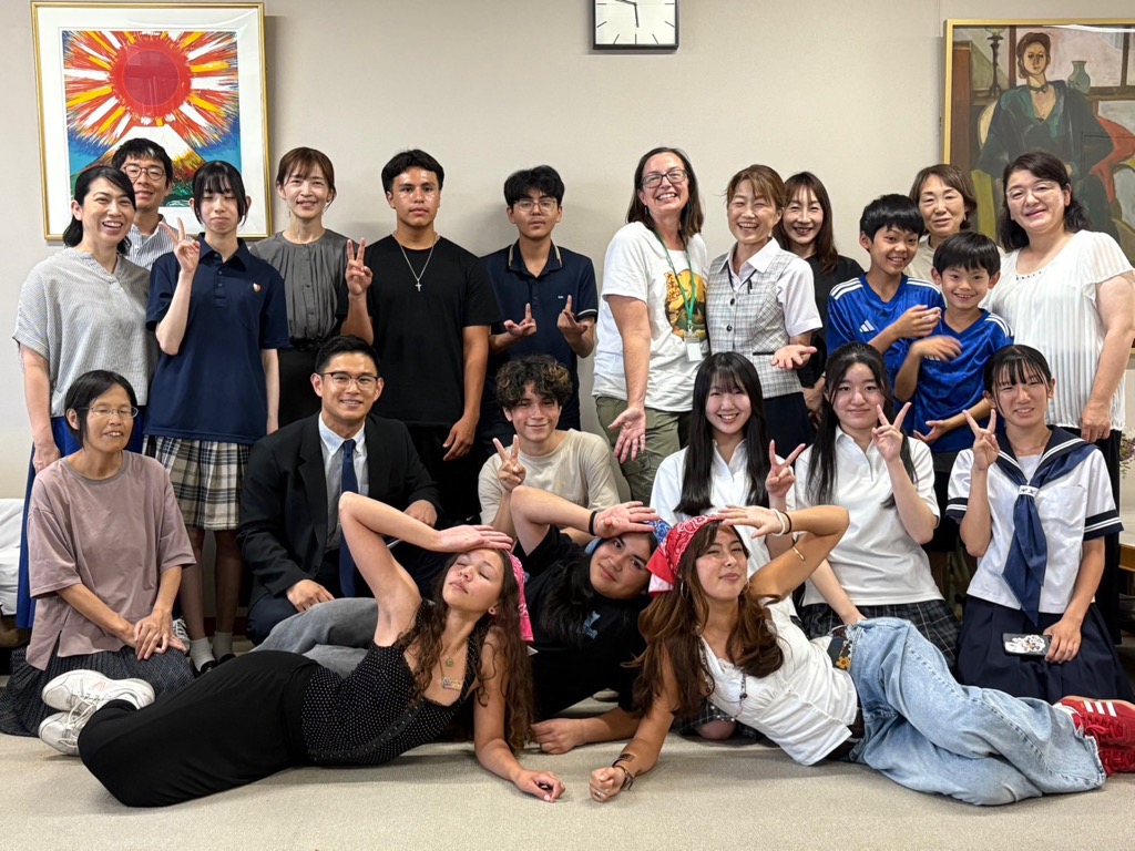 フェアフィールド市の高校生とホストファミリー